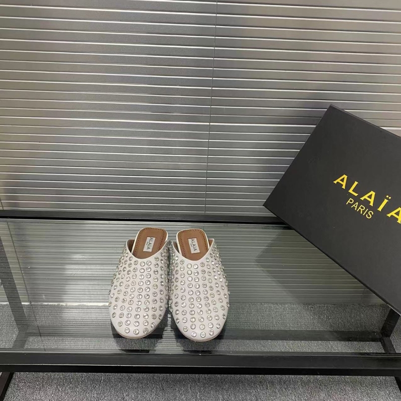 Alaia Flat Shoes